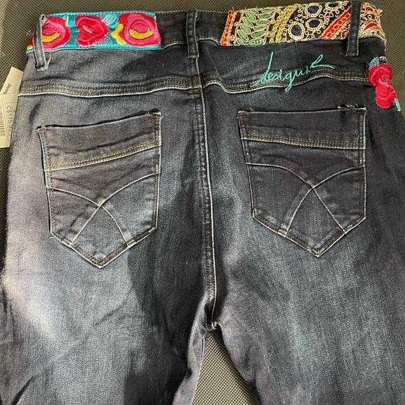 Desigual size 26 Jeans - Picture 3 of 3